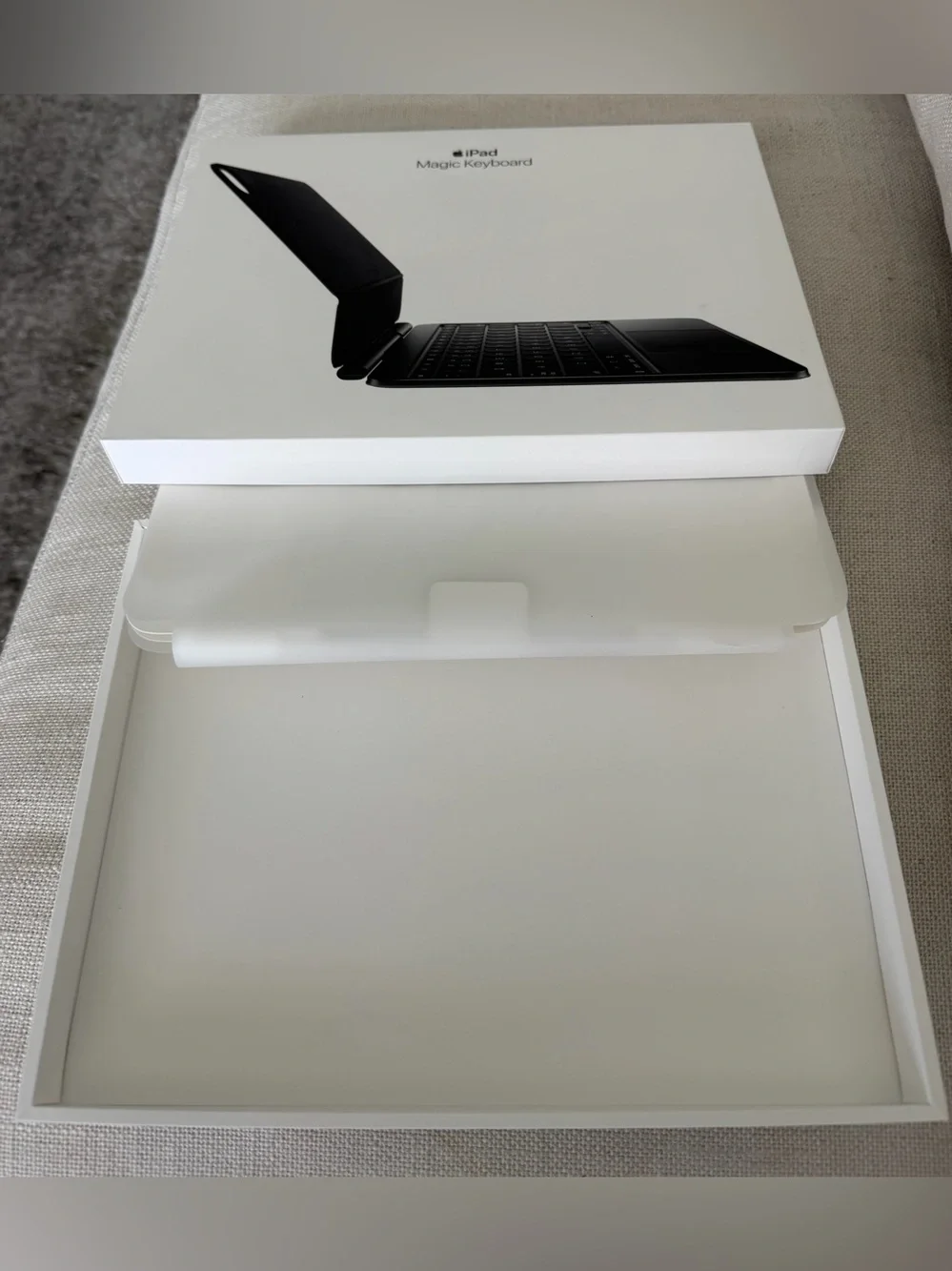 Apple iPad Magic Keyboard - Black EMPTY BOX